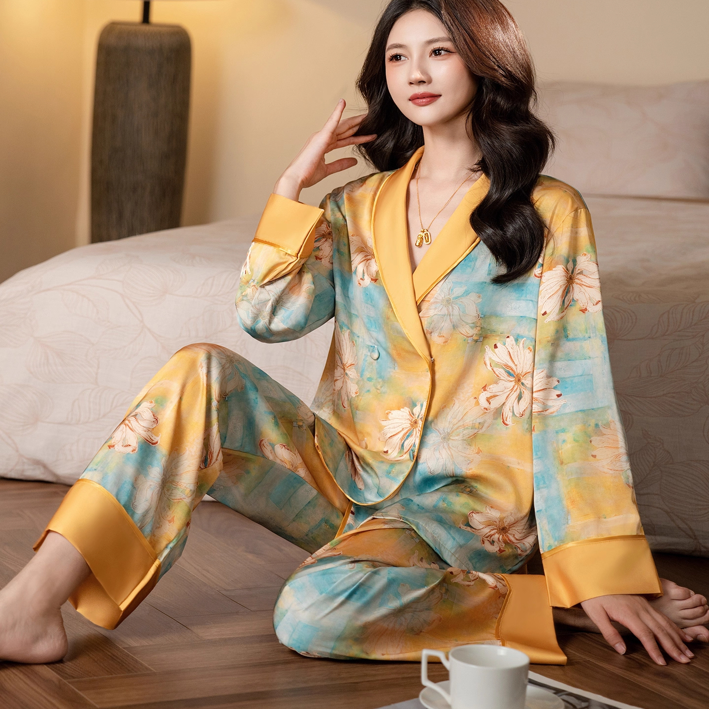 秋冬新款百花争轻奢舒适宽松大码长袖女式两件套家居服睡衣服礼品