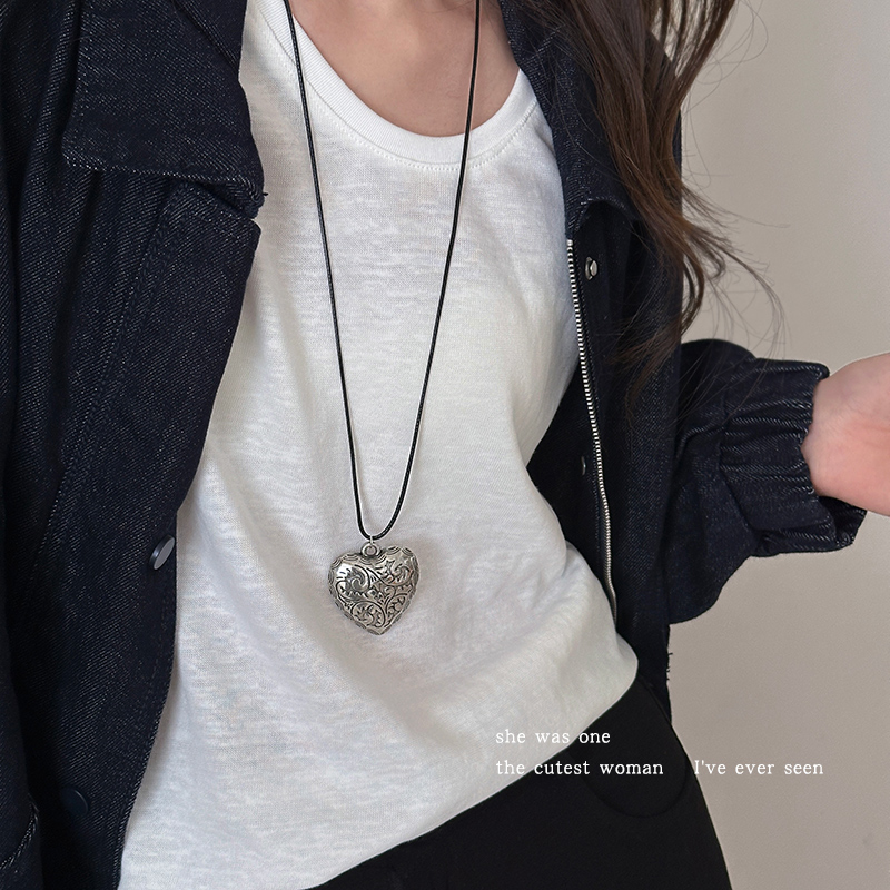 复古雕刻爱心吊坠抽拉项链女小众