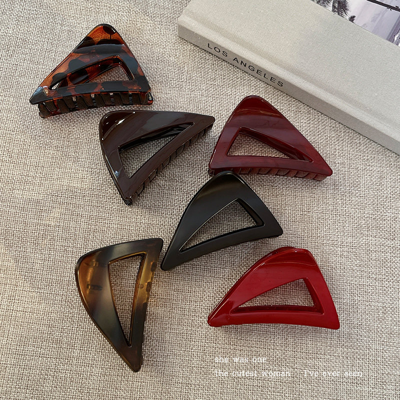 巧克力棕色三角抓夹女高级感2025新款鲨鱼夹子发卡后脑勺发夹头饰,饰品/流行首饰/时尚饰品新,发饰,淘宝优惠券,粉丝福利购,淘宝优惠卷