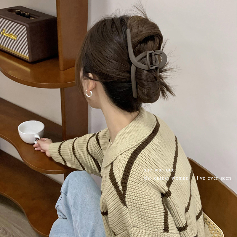 简约后脑勺交叉鲨鱼抓夹