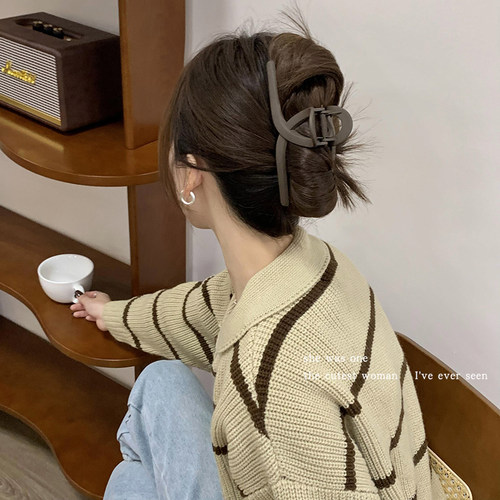 简约后脑勺交叉鲨鱼抓夹