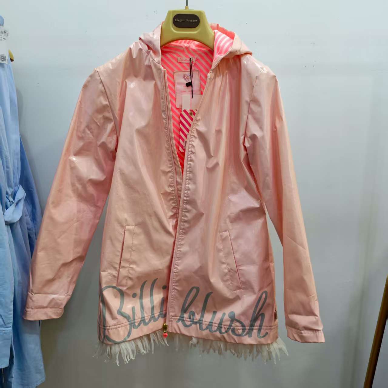 150码童装女童装清楚女童雨衣风衣外套瑕疵款介意绕道