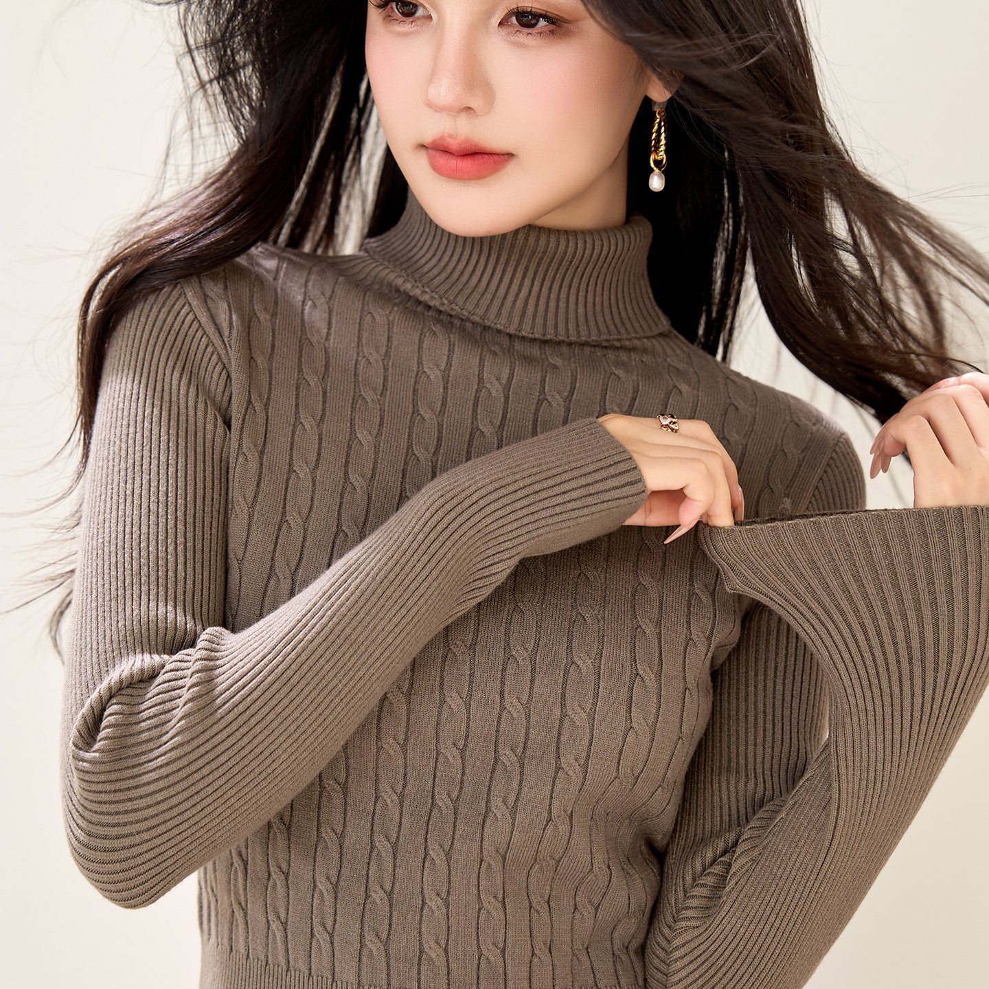 新款秋冬打底衫女高领韩版针织衫女纯色长袖短款修身内搭毛衣，女装针织衫/毛衣，衣嘉衣服饰