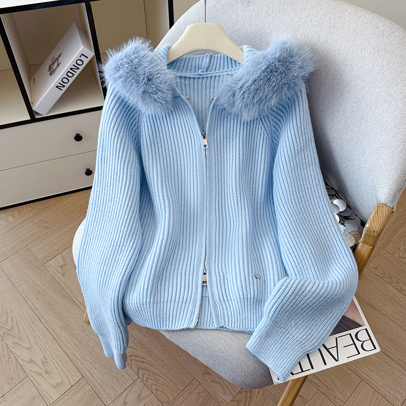 有货加厚毛衣女连帽大毛领麻花软糯针织衫女开衫拉链毛领外套上衣,女装针织衫/毛衣,衣嘉衣服饰 有货加厚毛衣女连帽大毛领麻花软糯针织衫女开衫拉链毛领外套上衣,女装针织衫/毛衣,衣嘉衣服饰