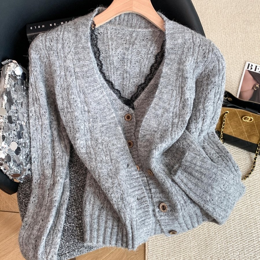 法式蕾丝边拼接挂脖假两件开衫叠穿毛绒绒软糯灰色毛衣，女装针织衫/毛衣，衣嘉衣服饰