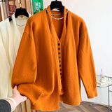 韩系设计感气质针织保暖开衫+排扣挂脖针织背心两件套女2025冬款，女装针织衫/毛衣，衣嘉衣服饰