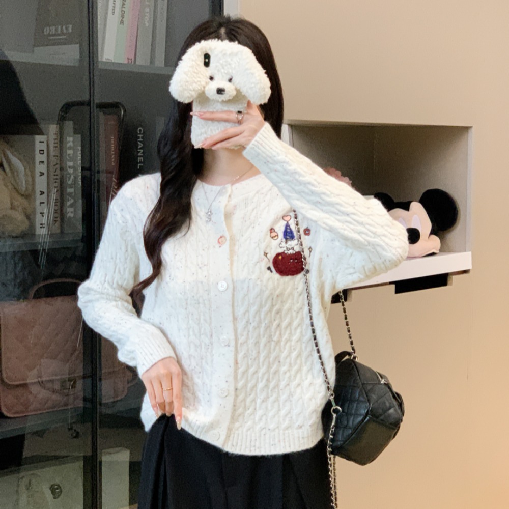 韩系彩色刺绣软糯毛衣开衫女秋冬季新款宽松显瘦针织外套上衣，女装针织衫/毛衣，衣嘉衣服饰