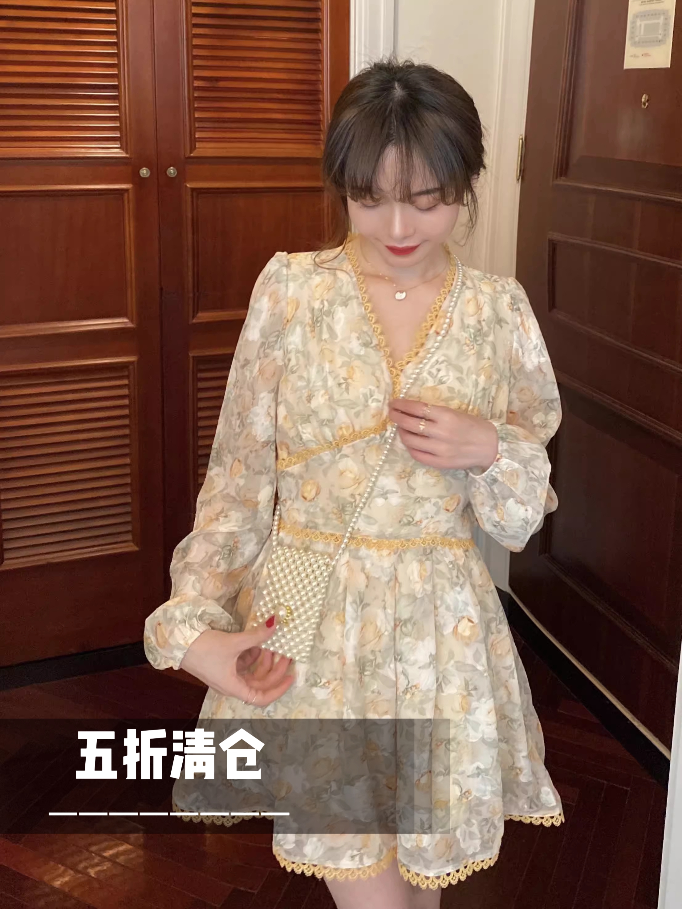 游小姿女装【秋意花语】秋冬温柔V领显高瘦收腰碎花蕾丝连体裤