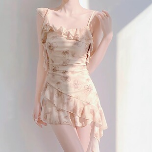 糖味小仙女泳衣女2025新款 高级感泡温泉连体保守遮肚显瘦度假泳装