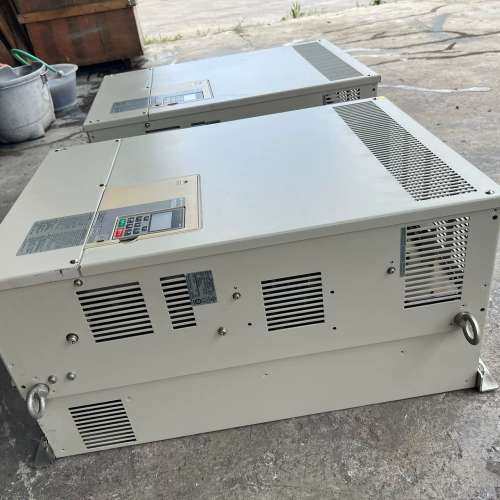 安川H1000变频器75KW，HB4A0180ABC，实物拍