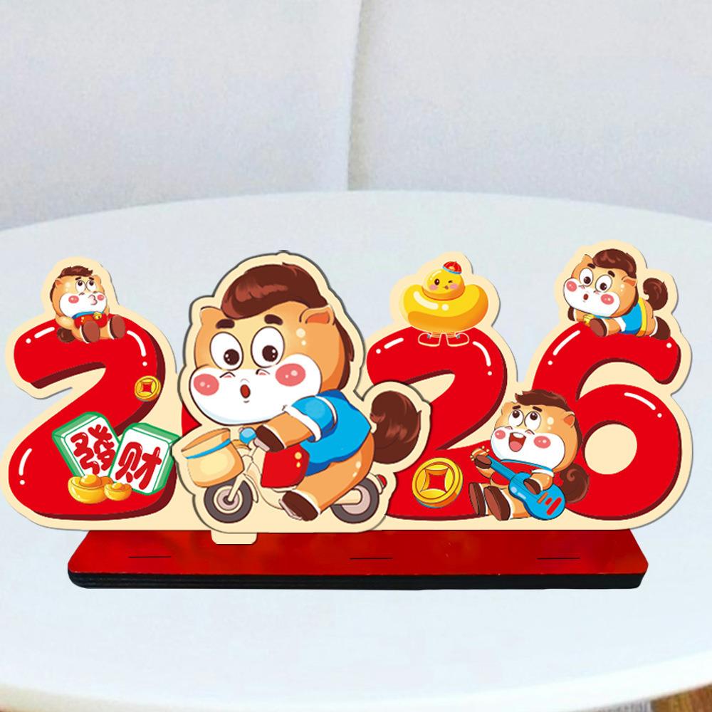 2026元旦酒店前台木质卡通财神爷新年装饰品马上发财立体桌面摆件