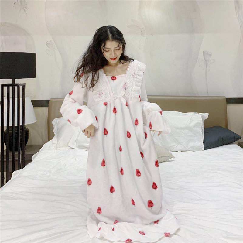 Real picture of new flannel Ruffle nightdress home dress real price