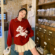 YUZI新年红色毛衣马年飞马刺绣提花宽松慵懒甜美减龄上衣大码 女装