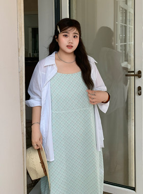 YUZI鱼子薄荷绿格纹吊带连衣大码