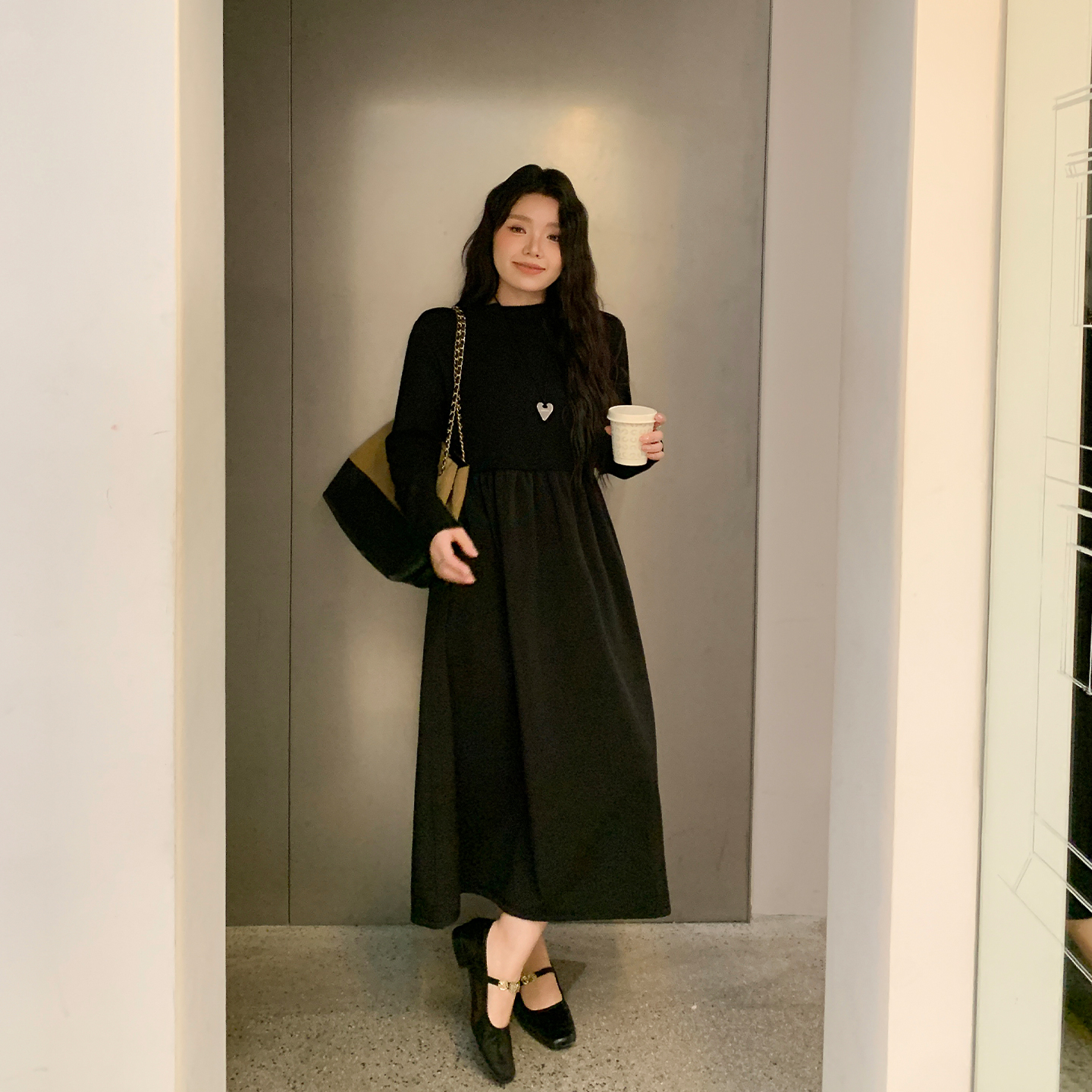 YUZI鱼子极简黑色连衣裙女秋冬赫本风收腰显瘦长裙气质高级大码女