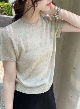 郑沅沅 亚麻小镂空高舒适度软fufu短袖衫 3.12