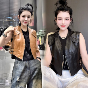 欧货时髦洋气马甲背心女款2025早秋新款独特超好看无袖皮马夹坎肩