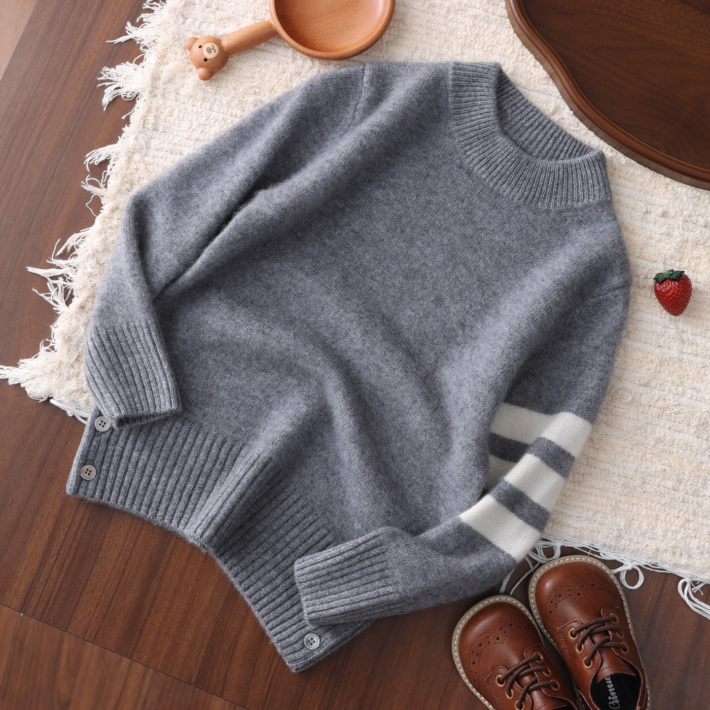 纯山羊绒加厚彩条毛衣