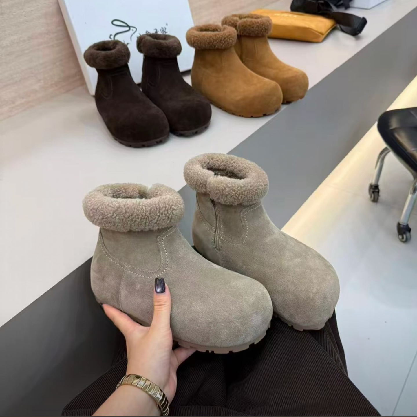 2025冬季新款雪地靴真皮磨砂