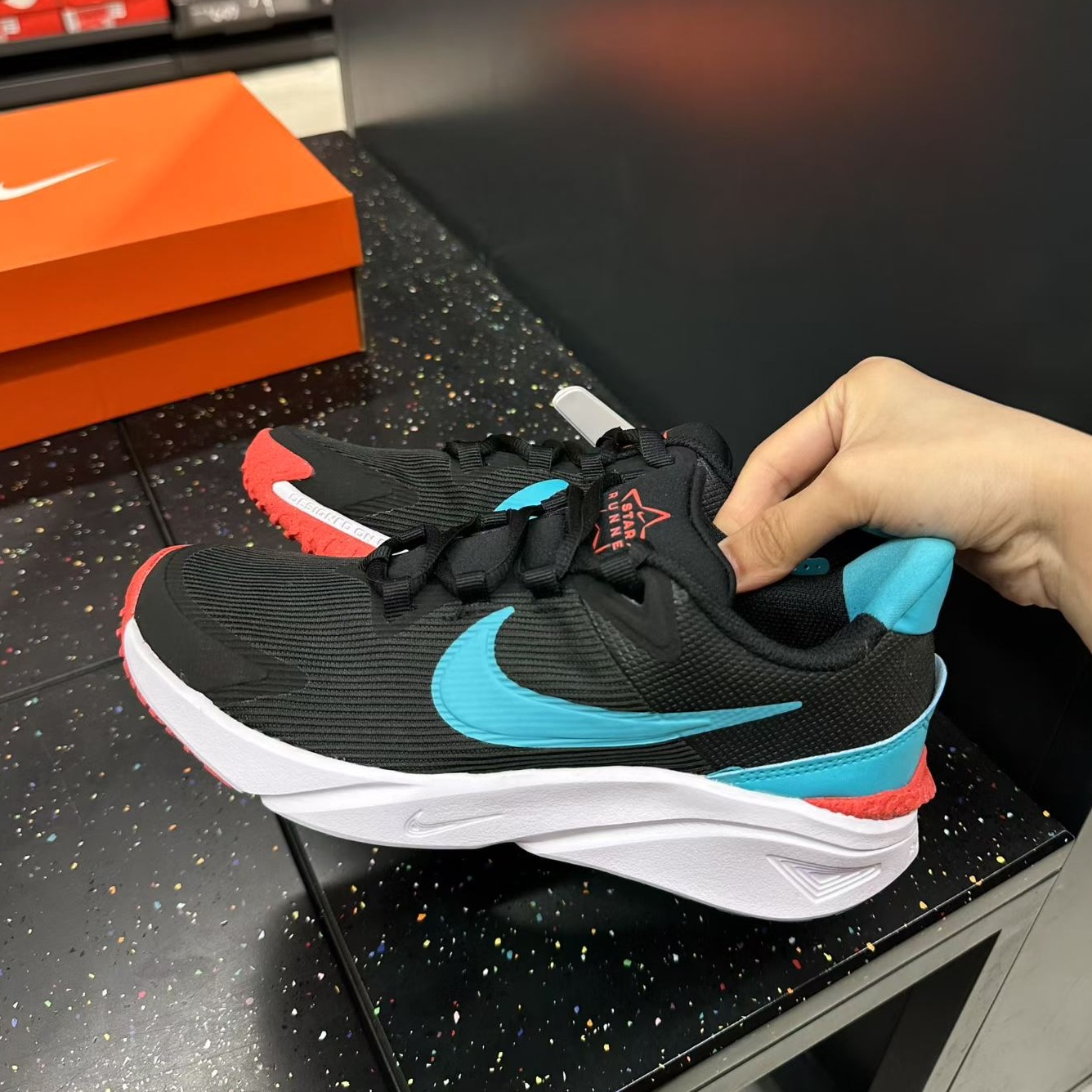 Nike/耐克 star runner 4大童轻便舒适缓震运动跑步鞋DX7615-009