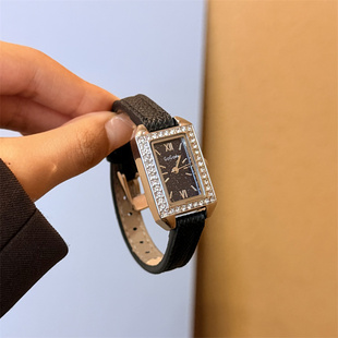 时尚镶钻方形女士手表高颜值休闲ins风简约韩版网红气质主播上班