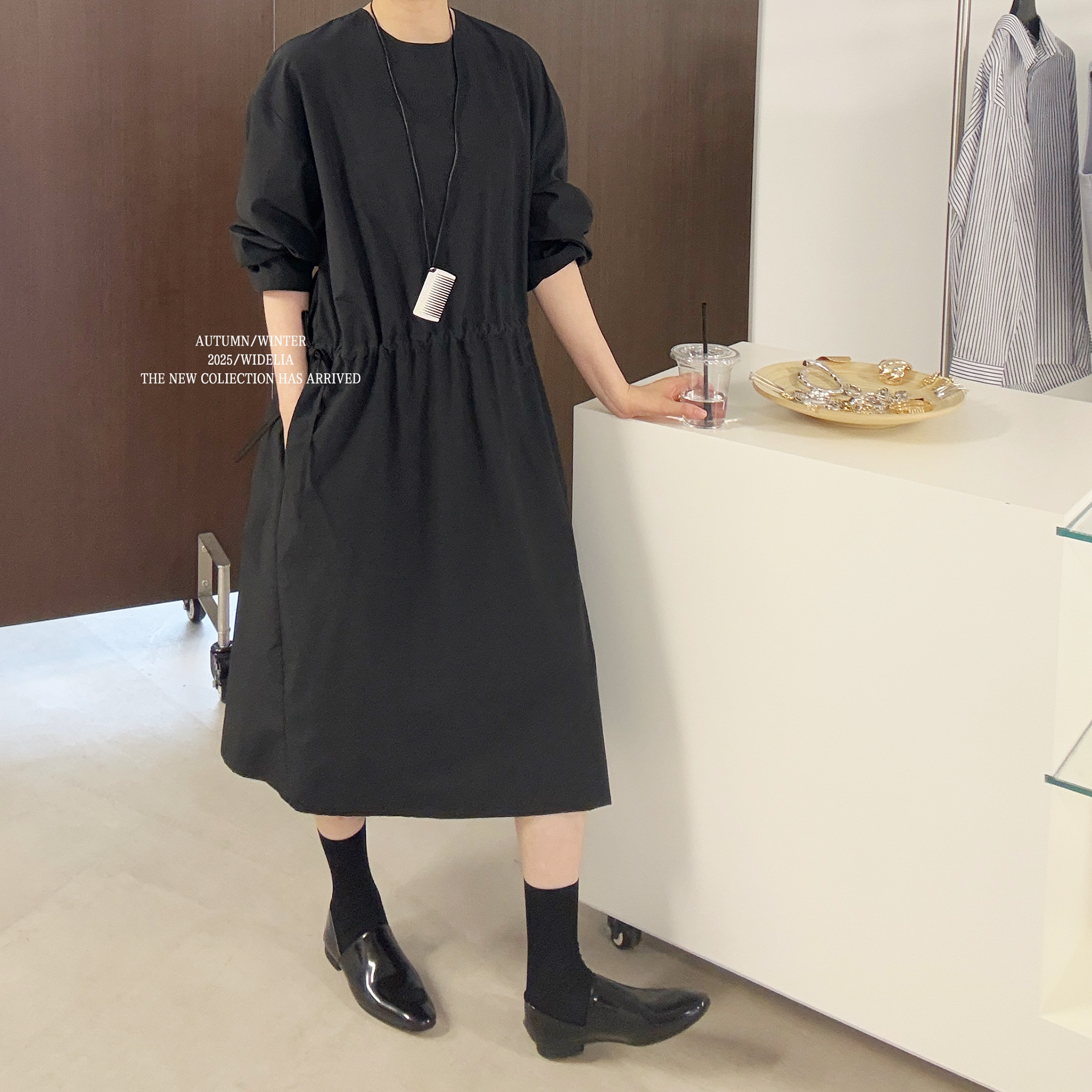 2025春夏新款设计感抽绳连衣裙