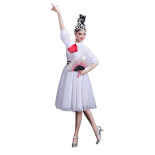 新款现代舞演出服女白色连衣裙成人舞台开场舞合唱团歌伴舞蹈短裙