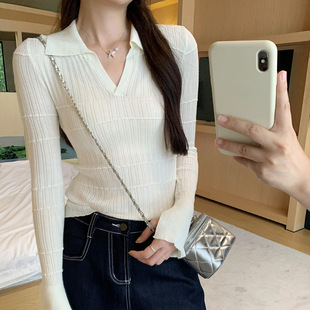 polo领喇叭长袖白色针织打底衫女新款入秋高级感穿搭修身chic上衣