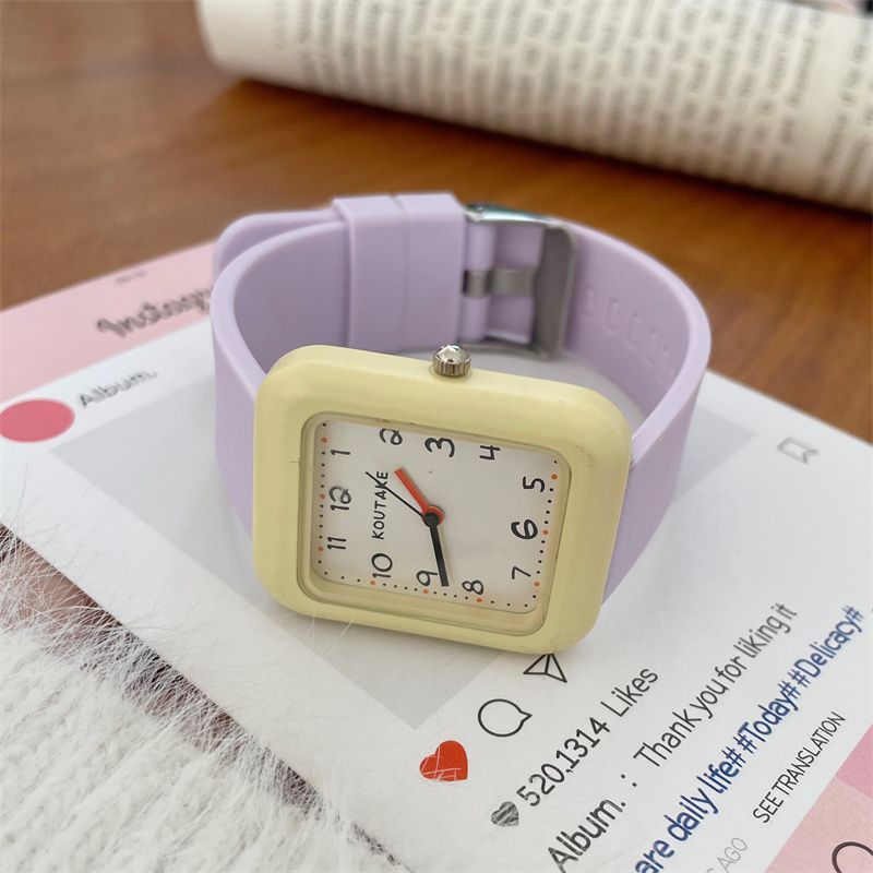 ins奶油黄青春校园显白手表小众