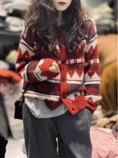 秋冬山羊绒开衫女花色复古2026秋冬新款气质提花拼色加厚针织毛衣
