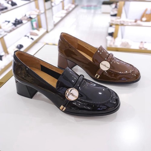 新品上市2025秋季英伦复古真皮高级感漆皮乐福鞋一脚蹬粗跟女单鞋