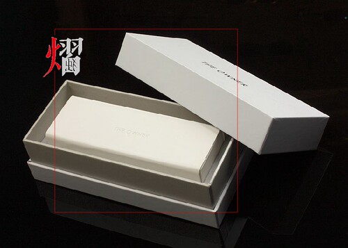 独熠入戏高端白色礼品盒