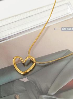 钛钢不掉色轻奢小众镂空爱心项链女ins韩版简约设计锁骨链项饰