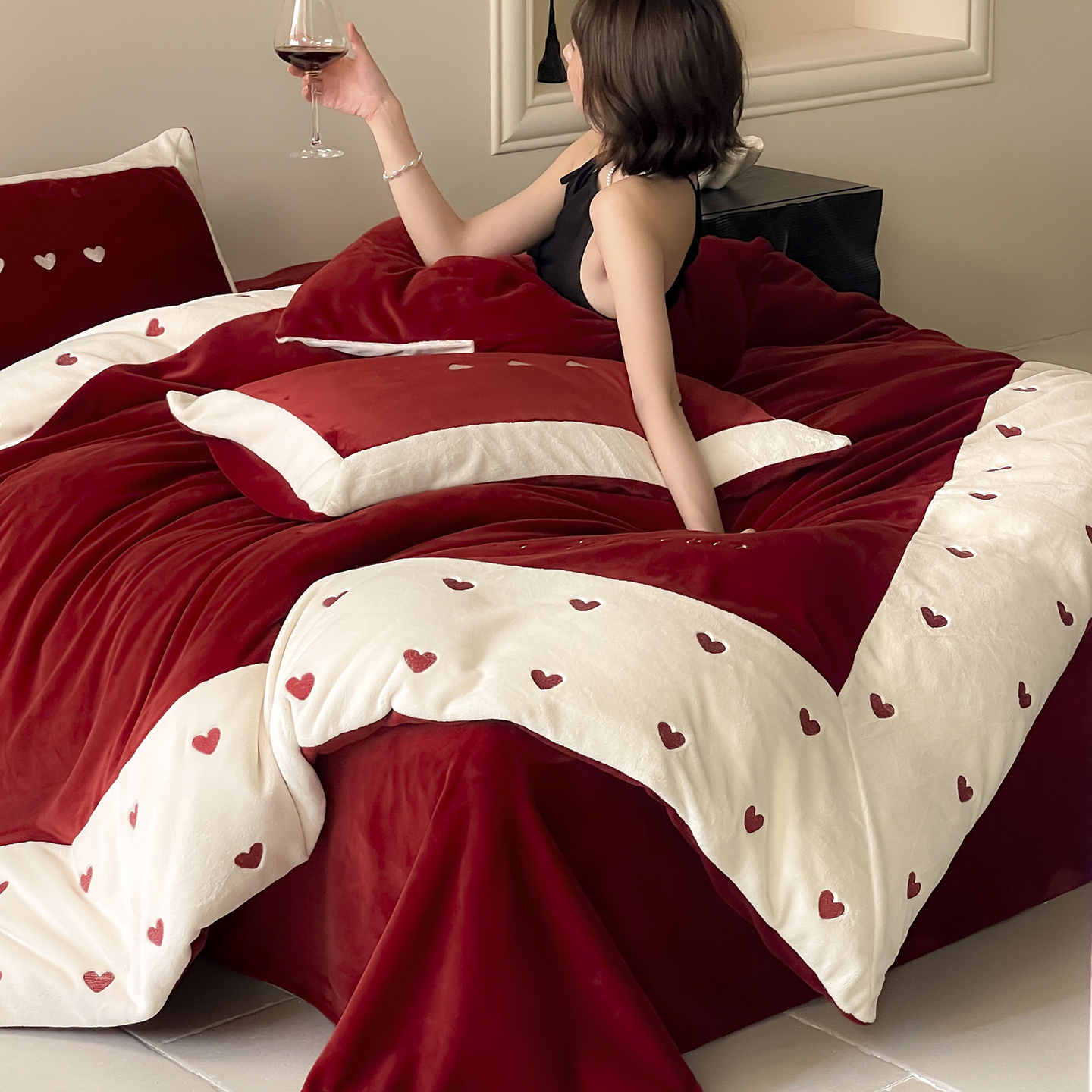 坤花公主风保暖牛奶绒刺绣四件套