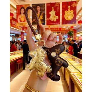 新款2026马上有钱马年暴富钥匙扣包包卡通挂件喜乐招财挂饰女友