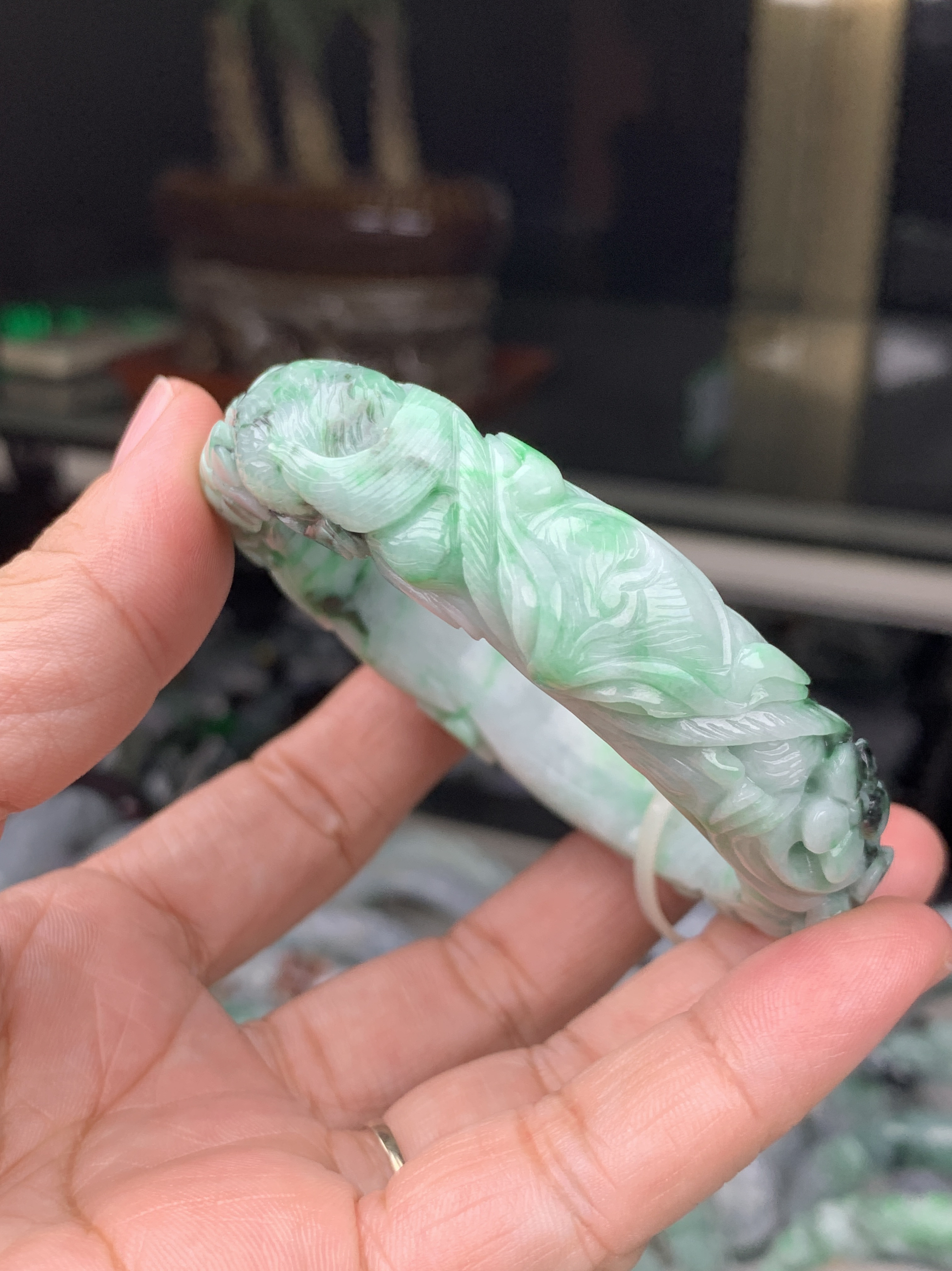 缅甸翡翠A货手镯 白底青 九尾狐 53.6-13.9-10