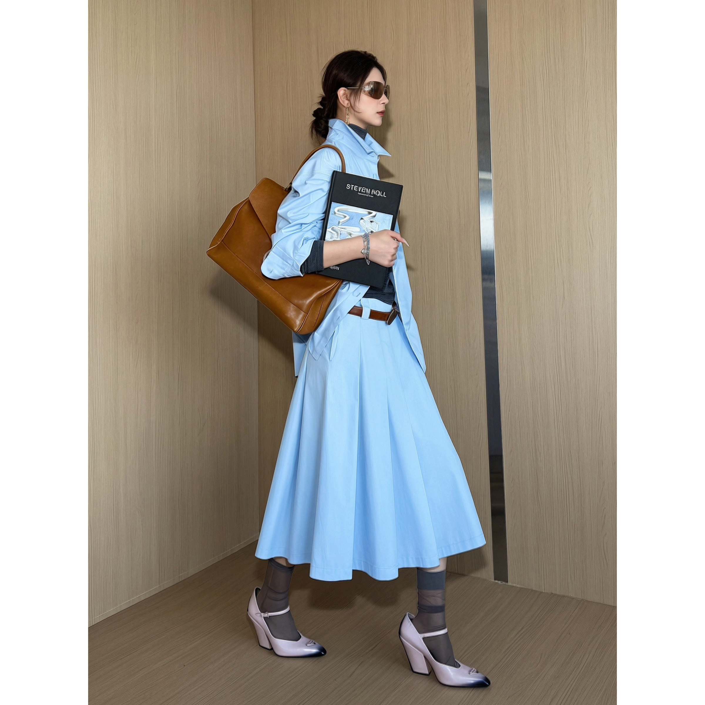 NancyCavally温柔职场风干练套装图片
