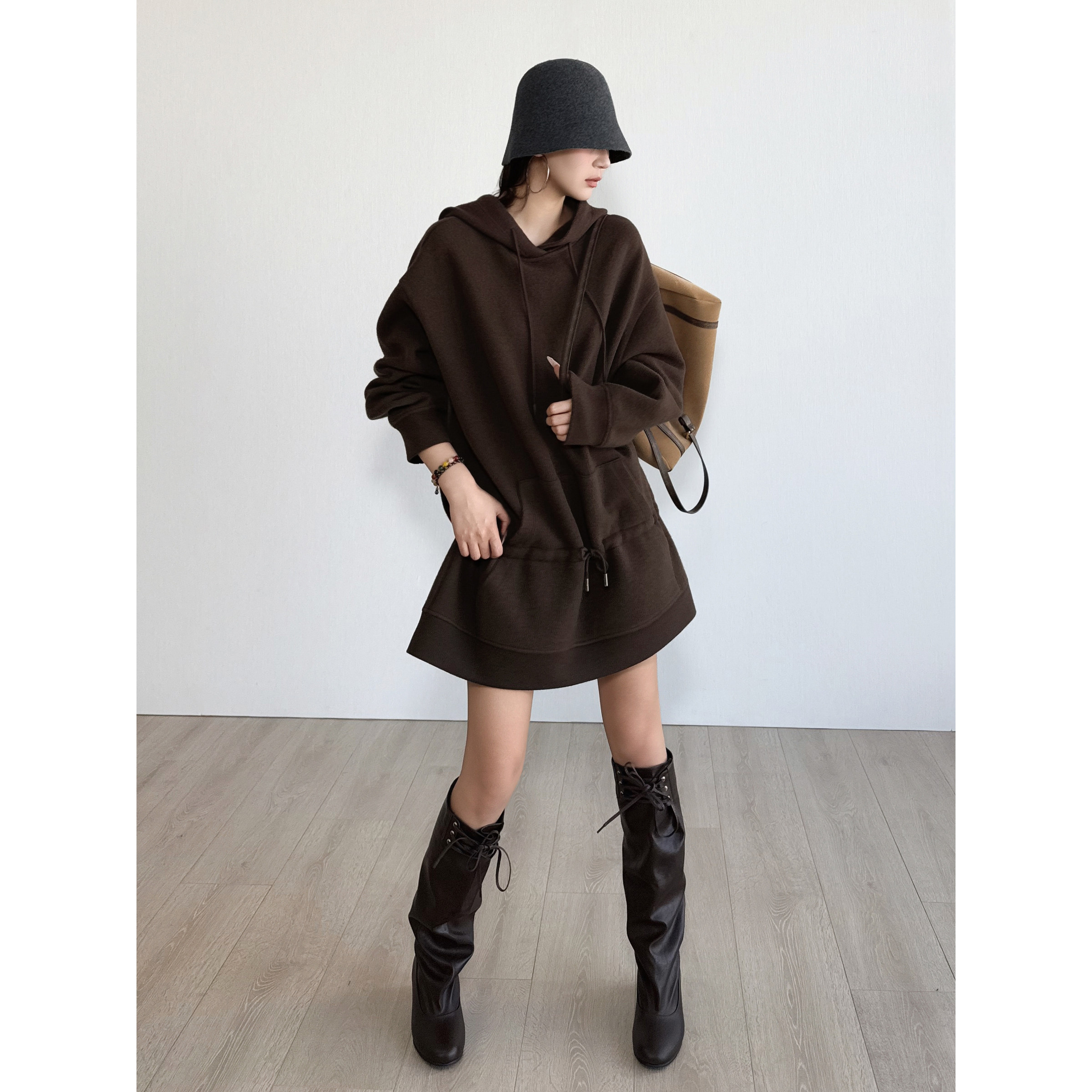 NancyCavally专柜款高奢软糯云朵感羊毛极简主义收腰卫衣式连身裙,女装/女士精品,毛呢外套,淘宝优惠券,粉丝福利购,淘宝优惠卷