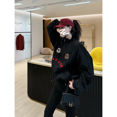 NancyCavally运动机能风刺绣外套