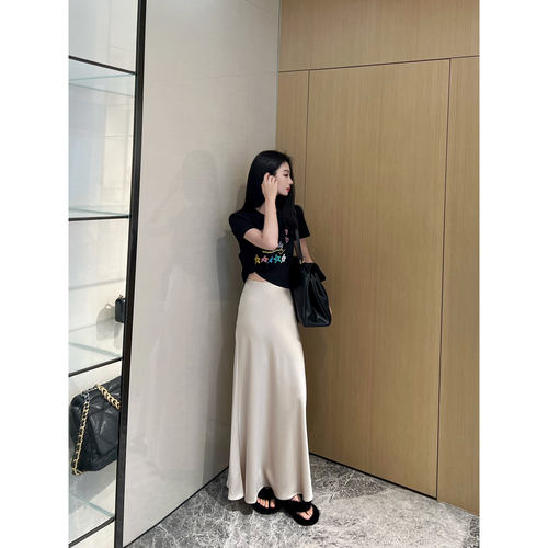 NancyCavally極简韵律感斜裁半裙