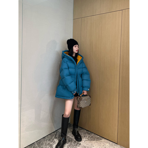 NancyCavally立体充绒收腰羽绒服