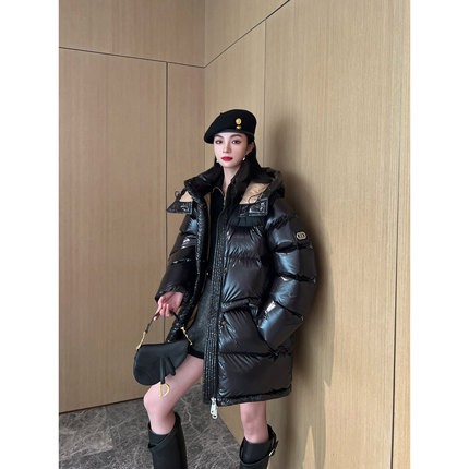 NancyCavally重工系列 高蓬松95白鹅绒 可拆卸帽亮面廓形羽绒服