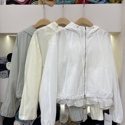 卡蔓诗KMS30120正品蕾丝内胆连帽防晒衣女夏季韩系宽松显瘦短外套