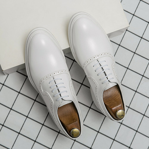 英伦风布洛克内增高皮鞋