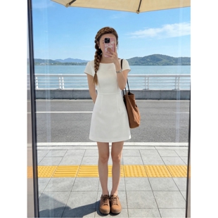 奢华2026夏季新款韩版超好看小个子穿搭显瘦修身白色短袖连衣裙女