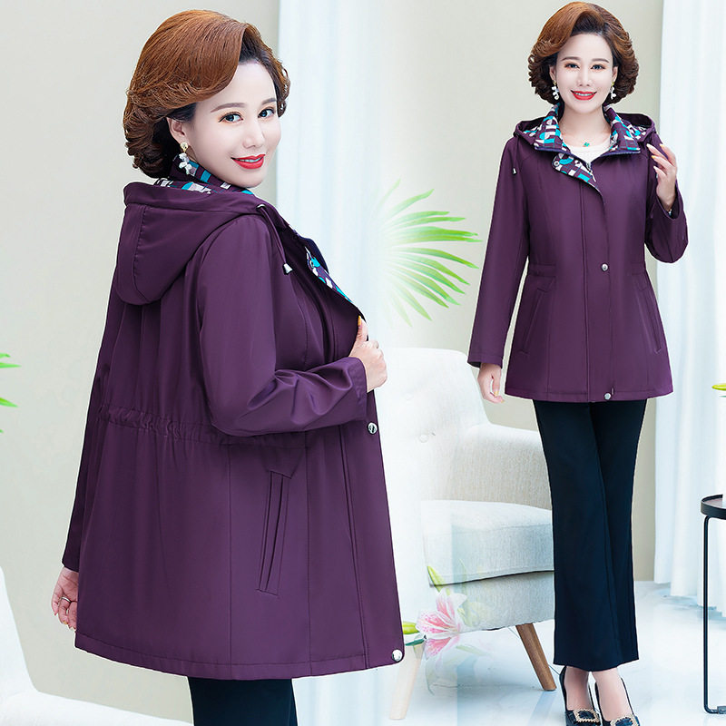 中老年人妈妈装加肥加大胖老太太春装风衣外套220斤大码女装洋气