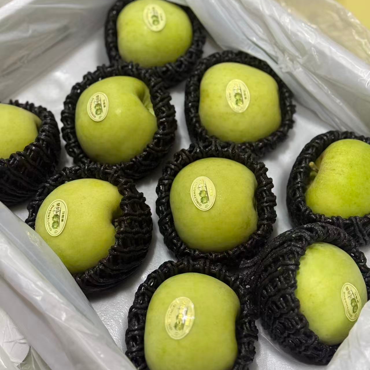 青藤社沐雪青森王林苹果新鲜水蜜桃苹果 脆甜有香气 9个净4.5斤