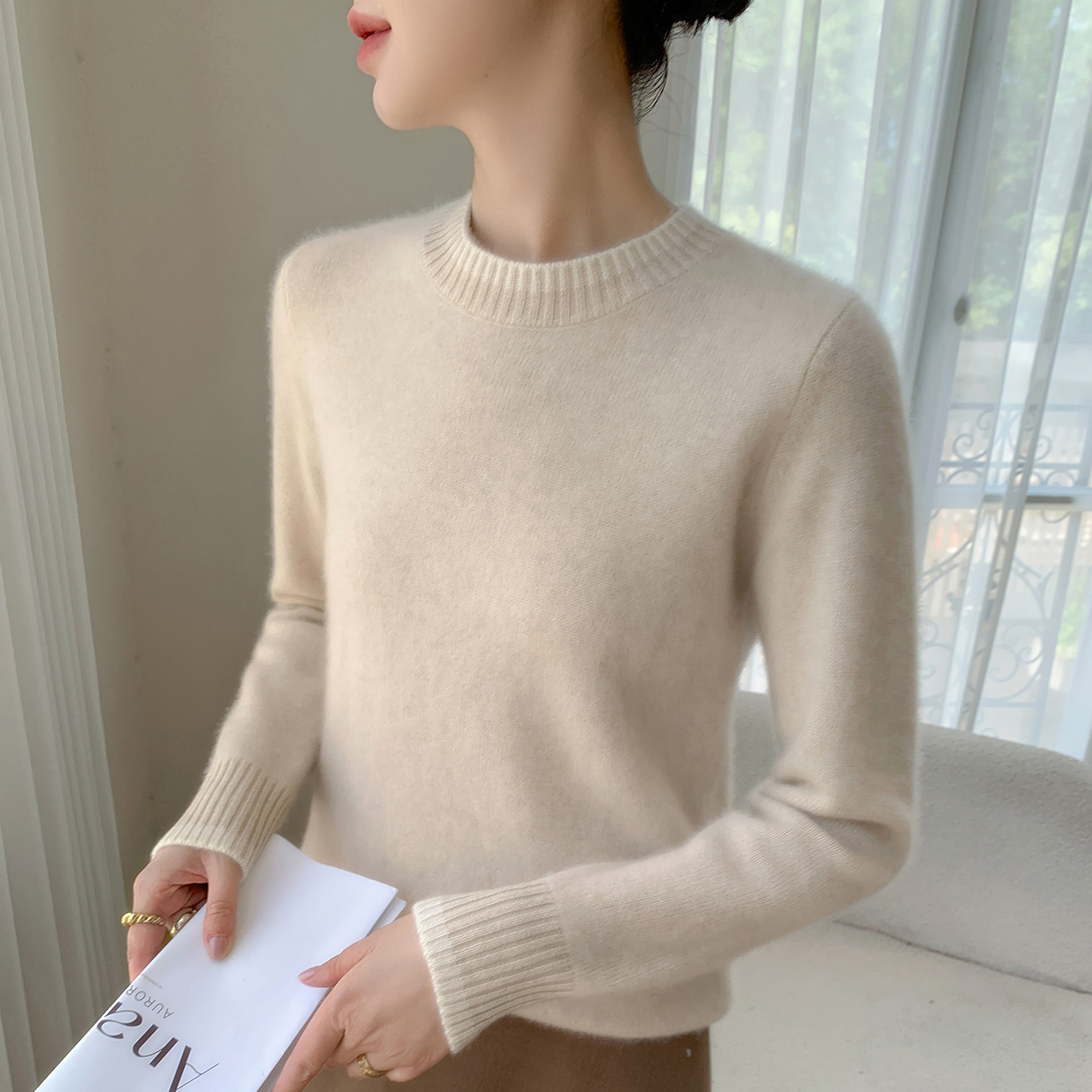 慵懒风拼色羊绒针织套头衫女