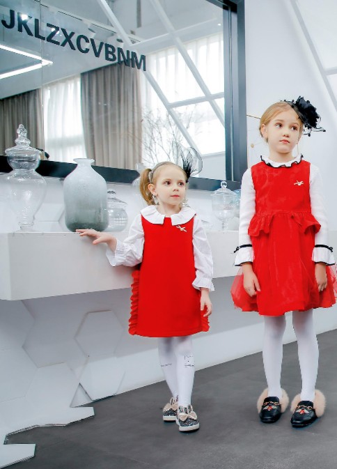 品牌童装秒杀价女童秋冬毛呢料背心裙薄款不加绒呢子连衣裙公主裙