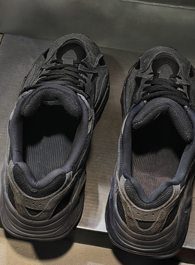 香港正品广椰子700鞋v2男鞋女运动休闲老爹鞋2025冬季百搭厚底鞋